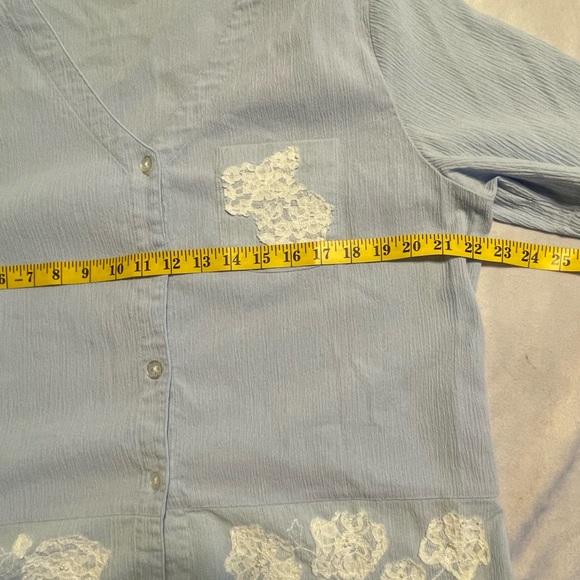 Vintage blue bunny womens size medium/large button down blouse - Picture 2 of 7